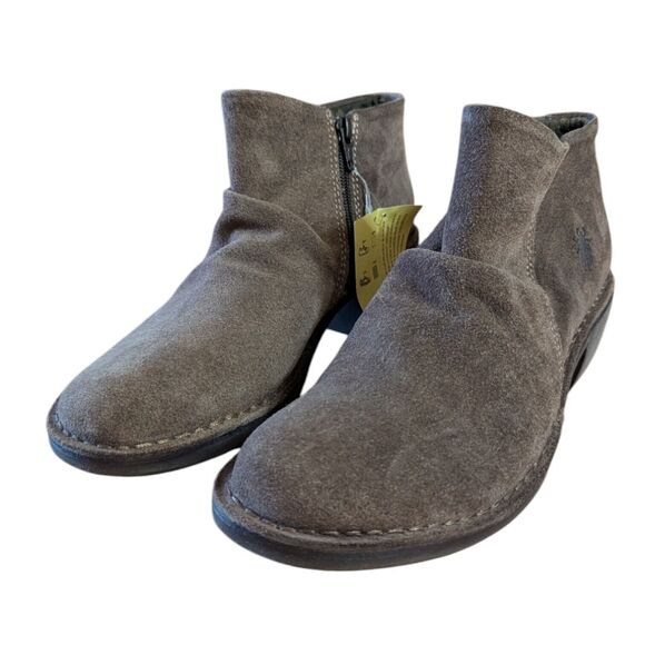 NWT Fly London EUR 39 US 8.5 9 Ankle Slouch Boot Taupe Oil Suede Boho Lagenlook - Picture 1 of 13
